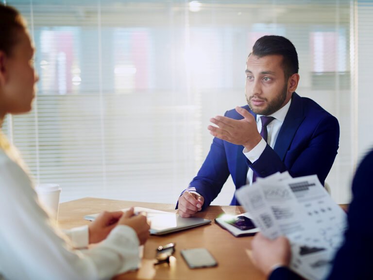 Learn more about the immigration traps to avoid them during your immigration application