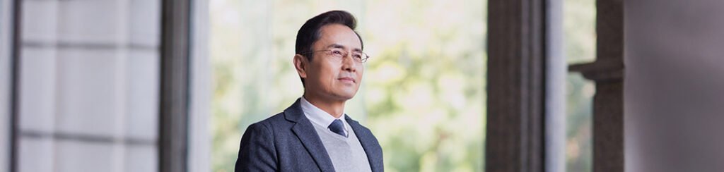 Foreign investor considering and thinking about his L1 visa eligibility